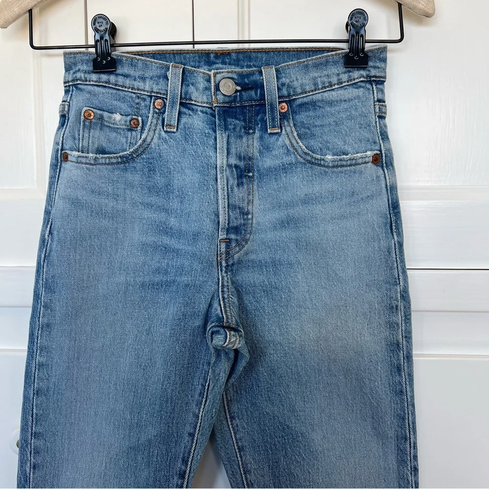 Levi’s 501 Skinny - Picture 2 of 9